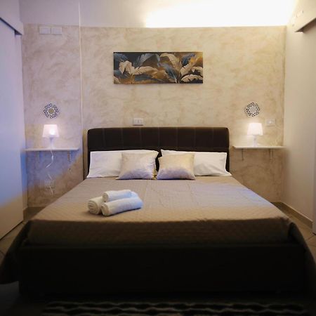 Holiday House Plebiscito Катания Екстериор снимка
