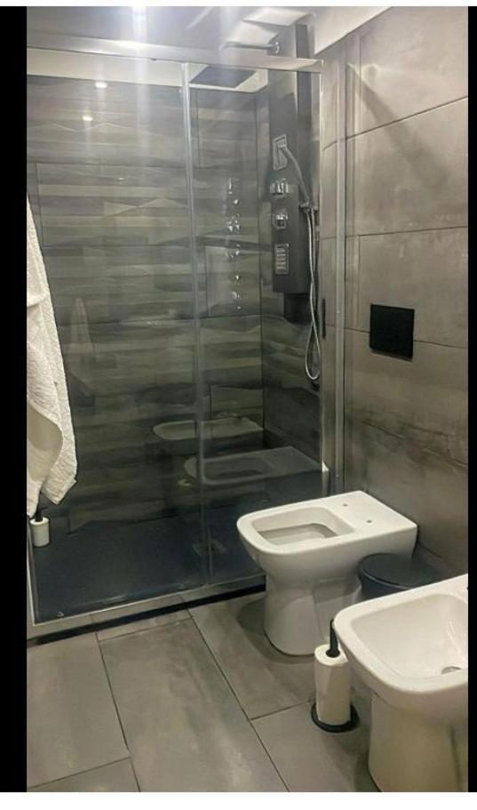 Holiday House Plebiscito Катания Екстериор снимка